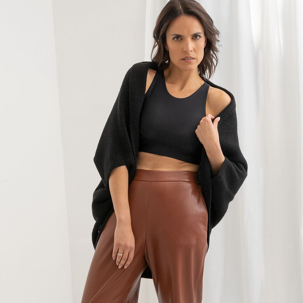Woll-Strickjacke Sophia aus Alpaka-Yakgarn, made in Germany von Meinfrollein, Schwarz